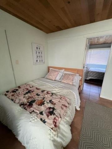 Guesthouse In ウエスト・バンクーバー エクステリア 写真